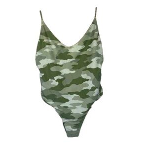 Aerie High Camo Bathing Swim Suit Cut One Piece Side Keyhole Women’s Size Large